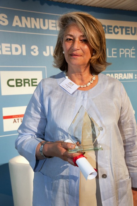 Trophée du Directeur immobilier Florence PERONNAU Directeur immobilier GROUPE SANOFI